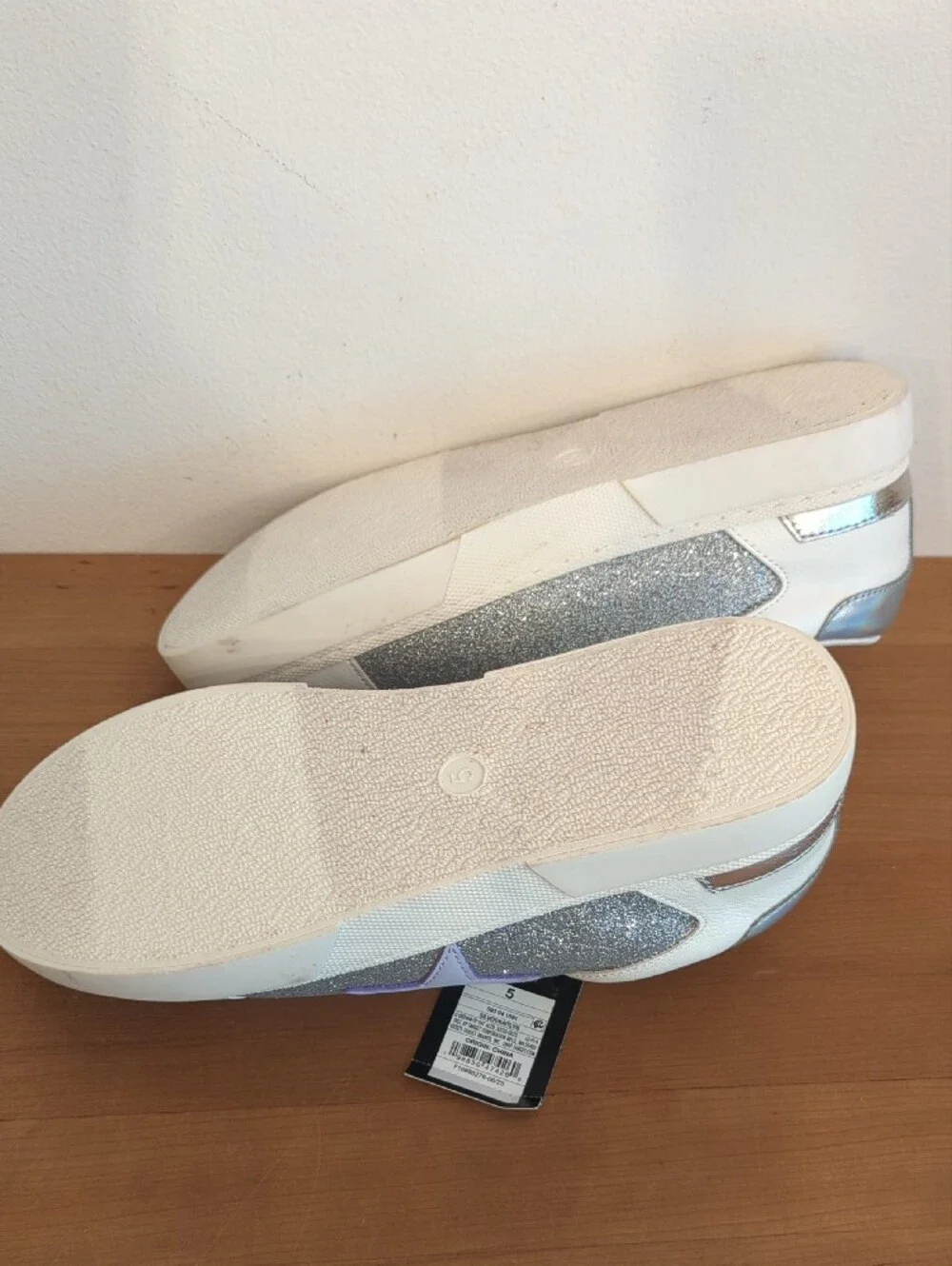 Girls Silver Kaitlyn Sneakers with Pastel Ombre Laces and Silver Glitter 5